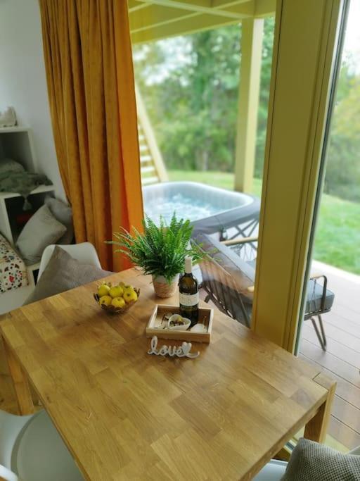 Holiday House Hona Lux Velike Lasce Exterior photo