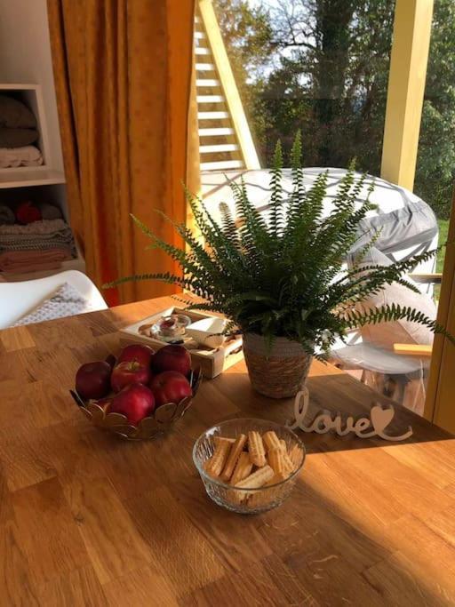 Holiday House Hona Lux Velike Lasce Exterior photo
