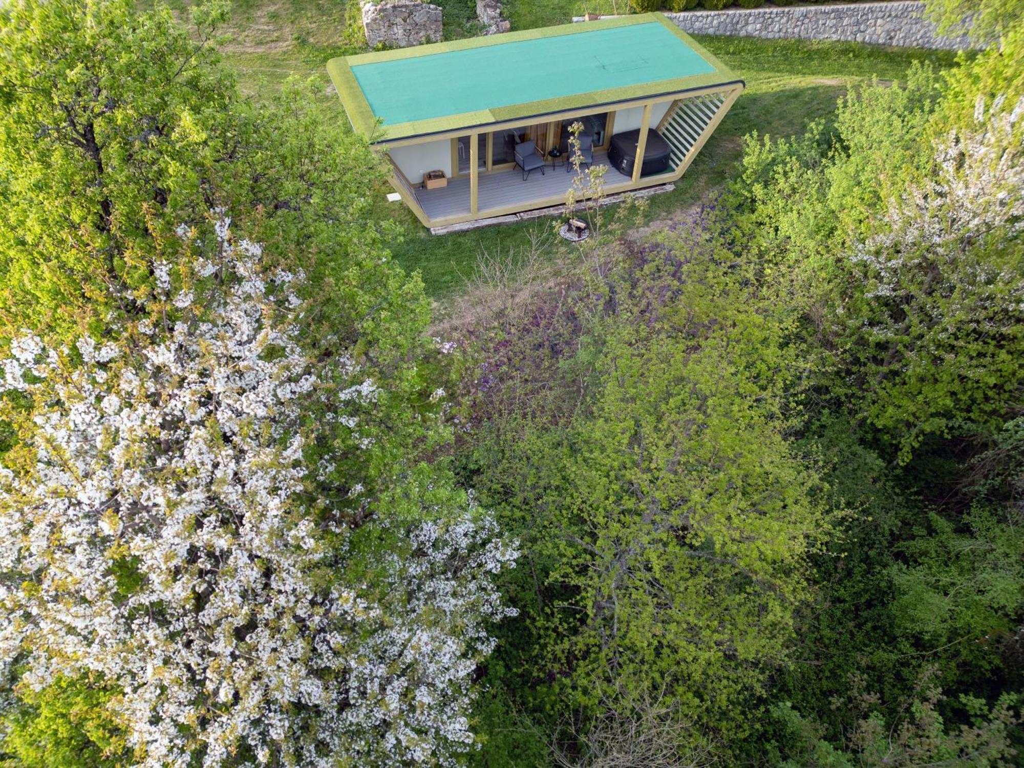 Holiday House Hona Lux Velike Lasce Exterior photo